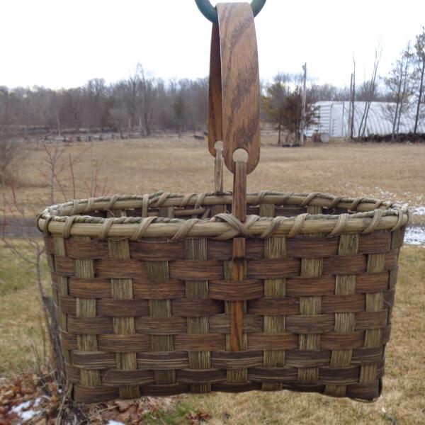 Naneen Tyner / Swing handle Market Basket 