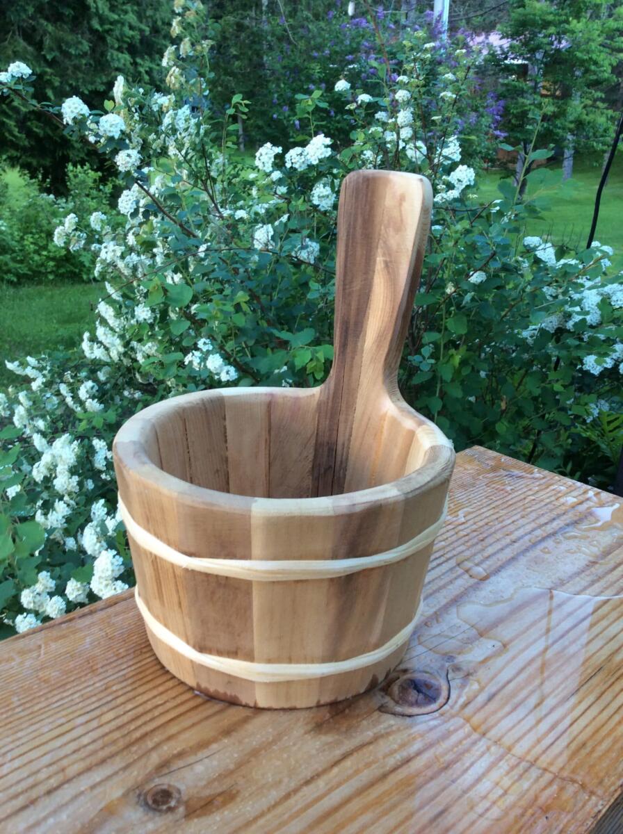 Thomascraft water bucket