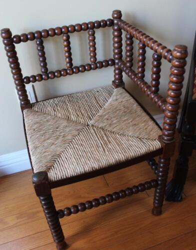 Pretwisted Natural rushed corner seat